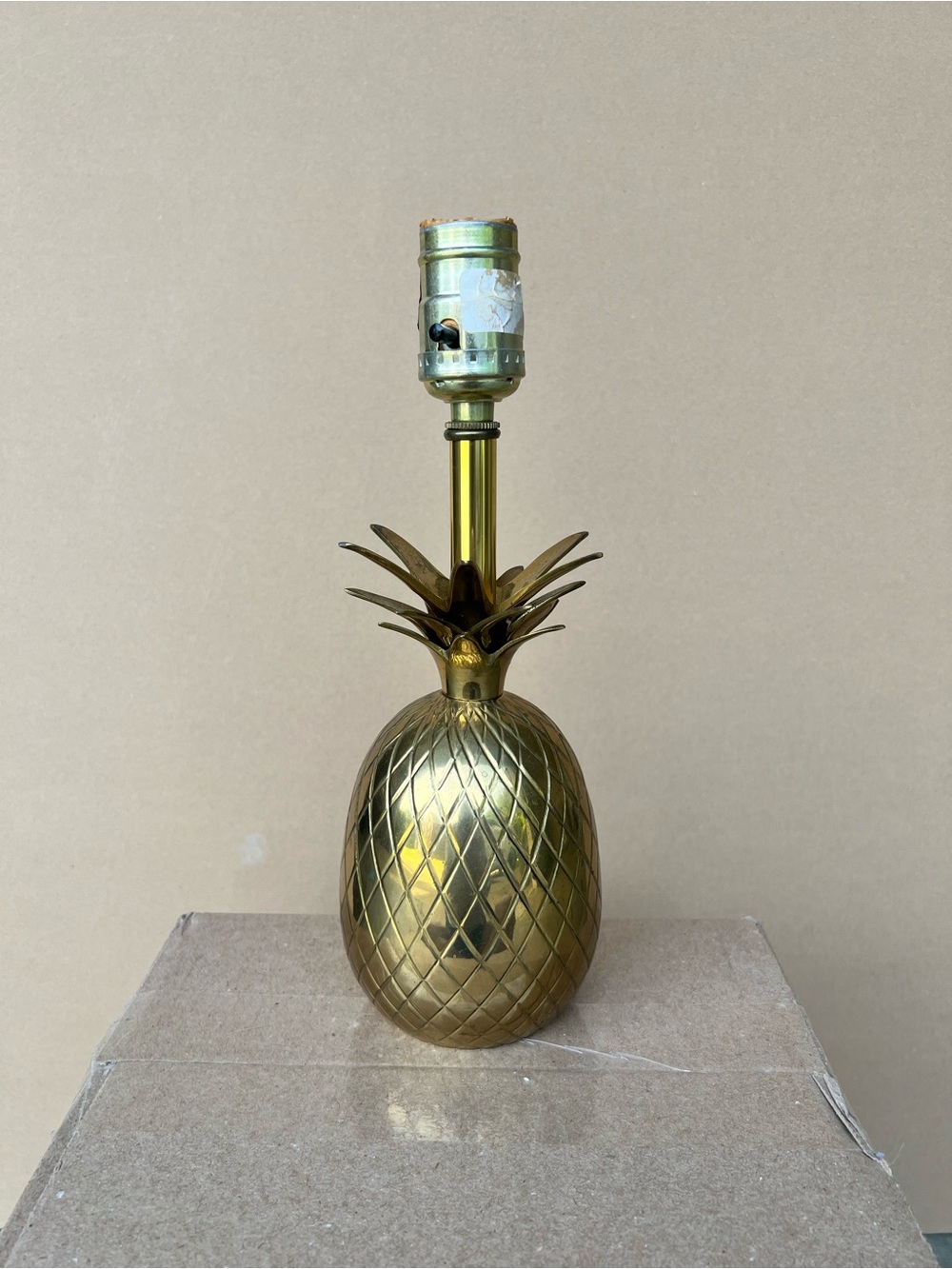 Vintage Solid Brass Pineapple TableLamp Made in India Tropical Hollywood Regency